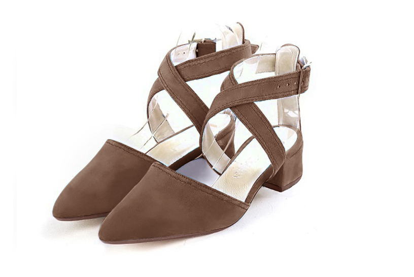 Dress closed-toe heels crossed straps in chocolate brown leather with low flare heels and tapered toe - Front view